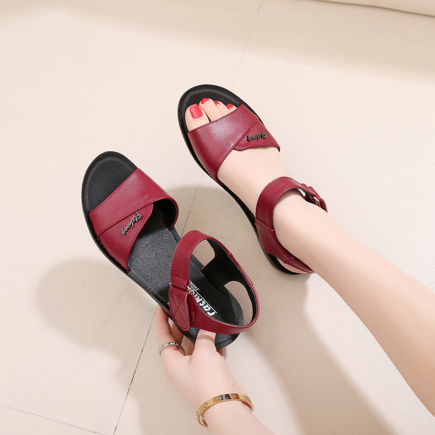 Sandalias planas anchas 2025 para mujer