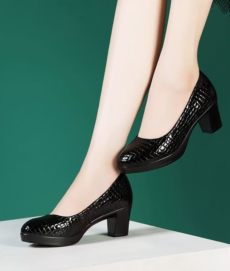 Tacones altos de piel con forma de cocodrilo 2025