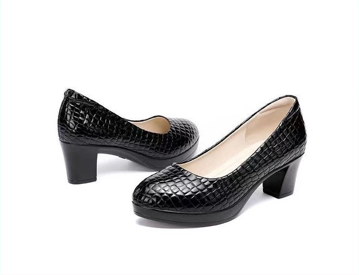 Tacones altos de piel con forma de cocodrilo 2025