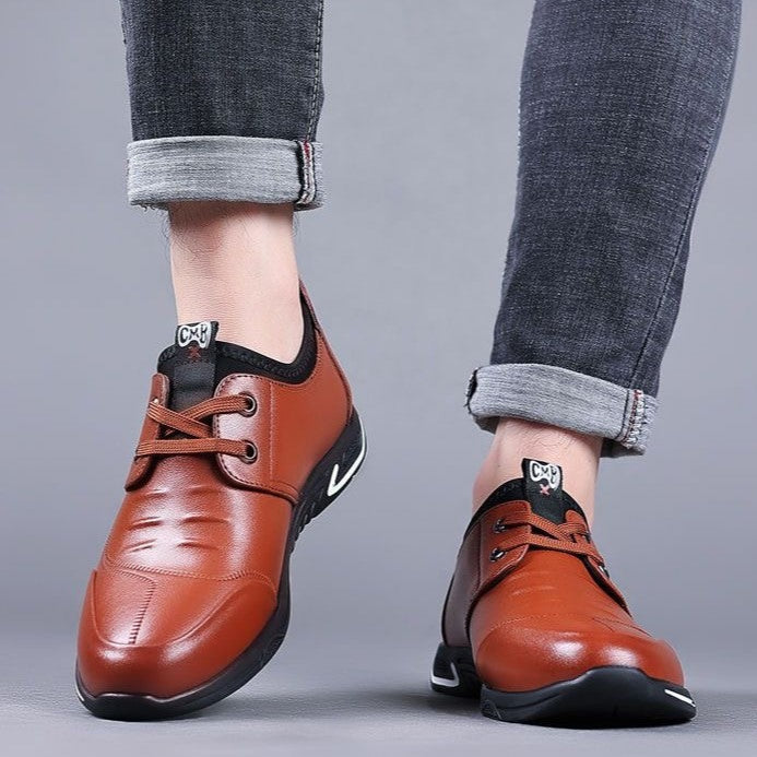 Zapatos casuales de cuero de tacón bajo para hombre