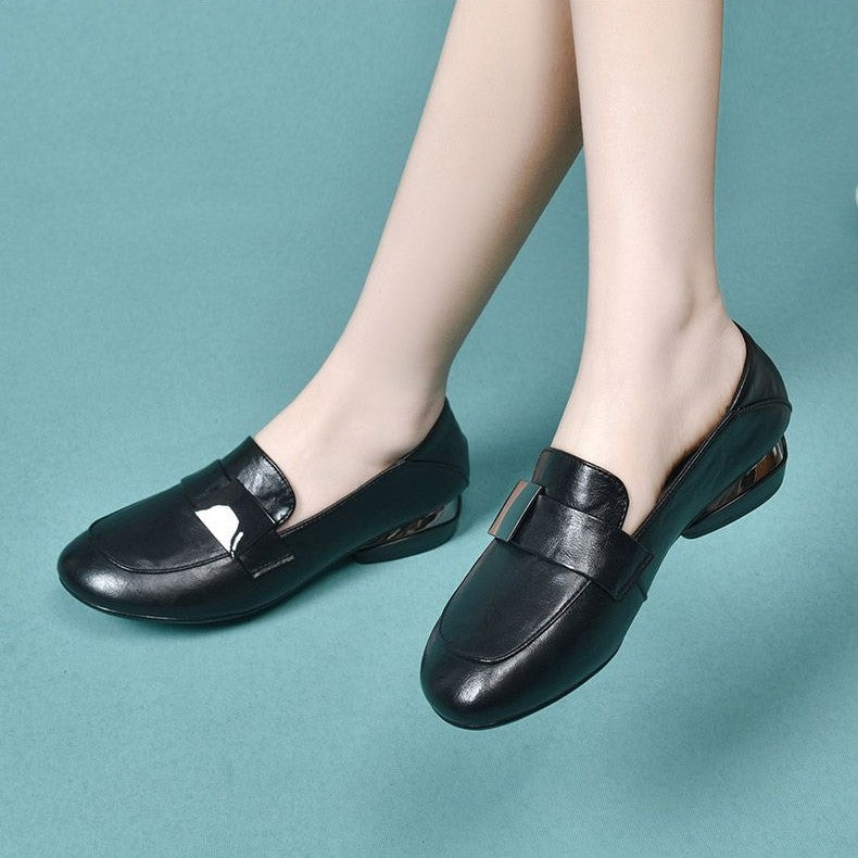 Zapatos de piel de tacón bajo con raya metálica