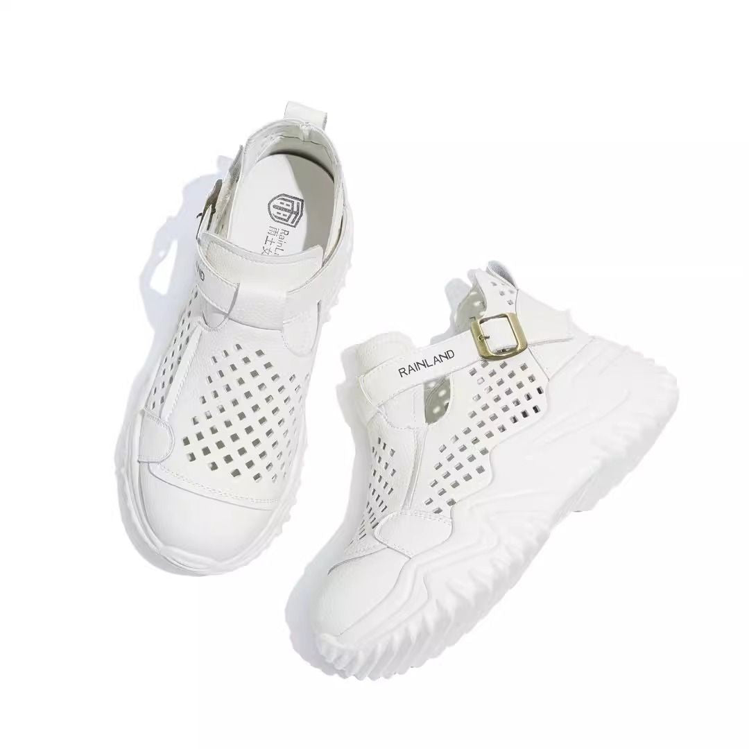 Zapatos de plataforma con perforaciones