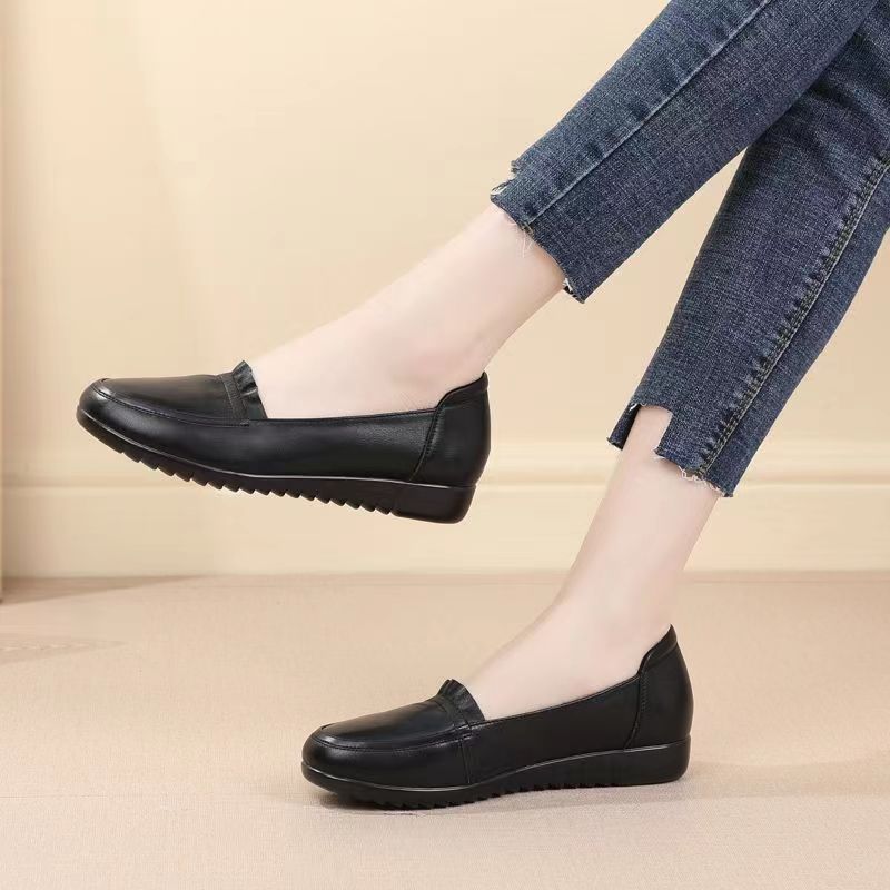 Zapatos de madre de suela blanda de cuero suave