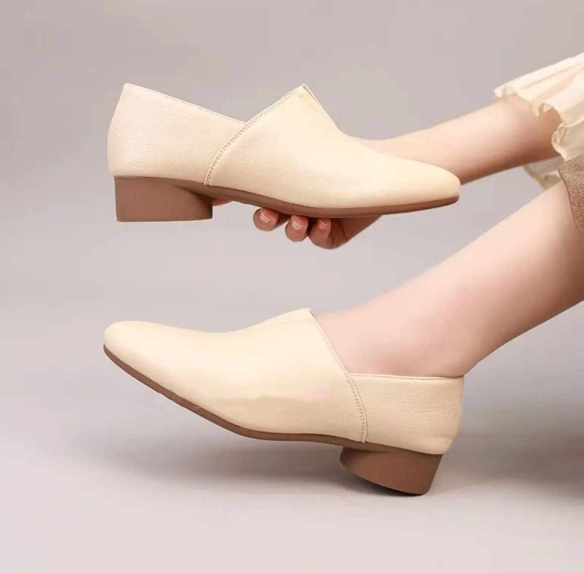 tacones gruesos con punta puntiaguda