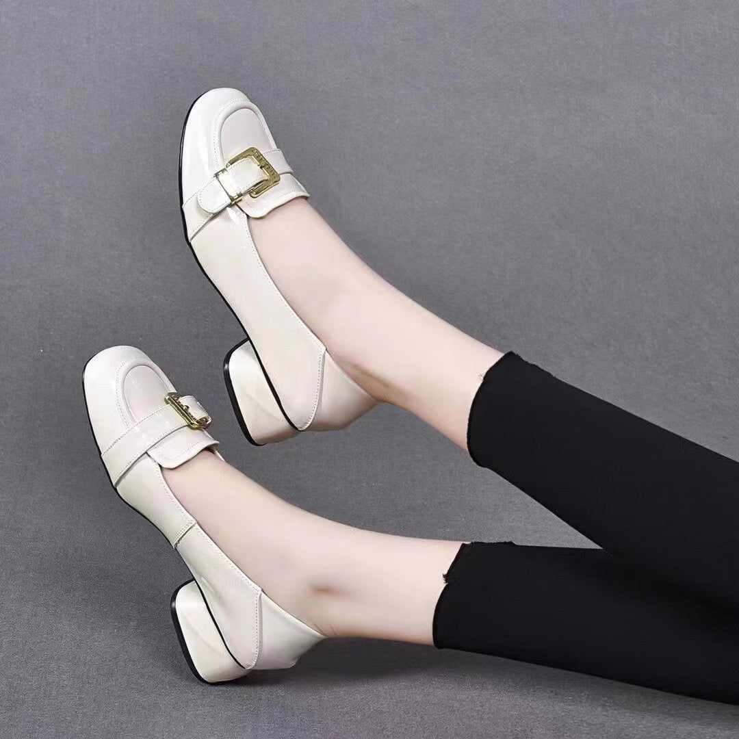 zapatos de charol con punta cuadrada