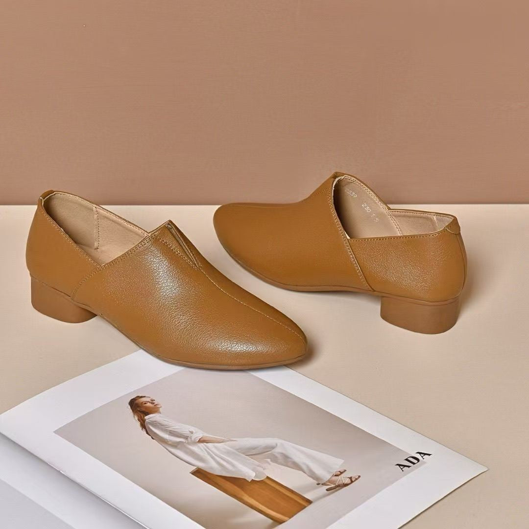 tacones gruesos con punta puntiaguda