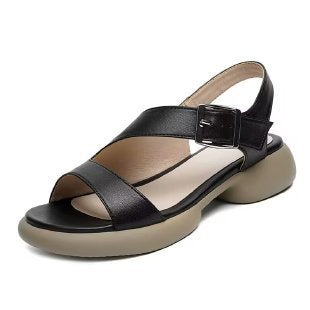 Sandalias con tiras cruzadas y punta abierta
