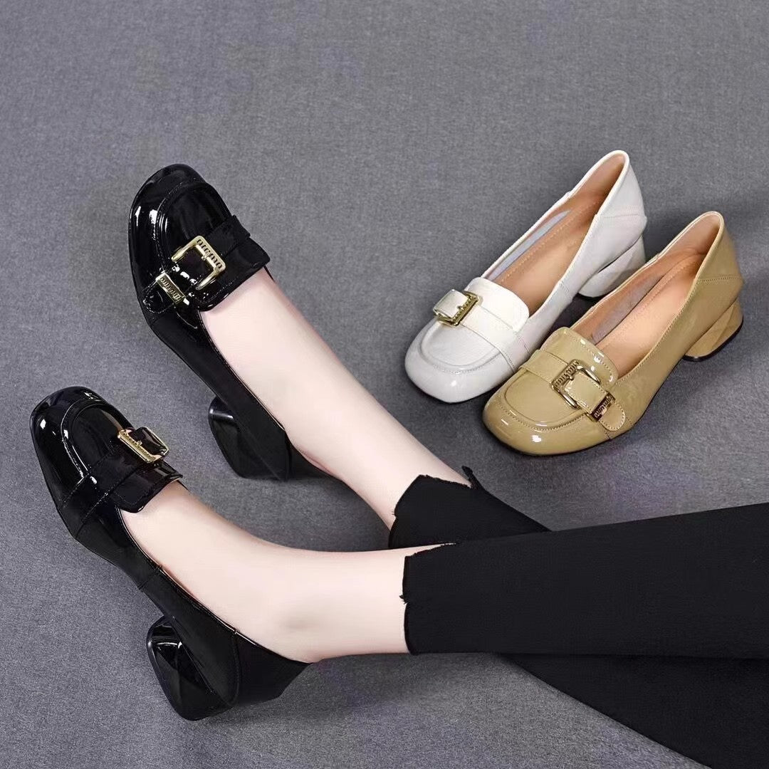 zapatos de charol con punta cuadrada