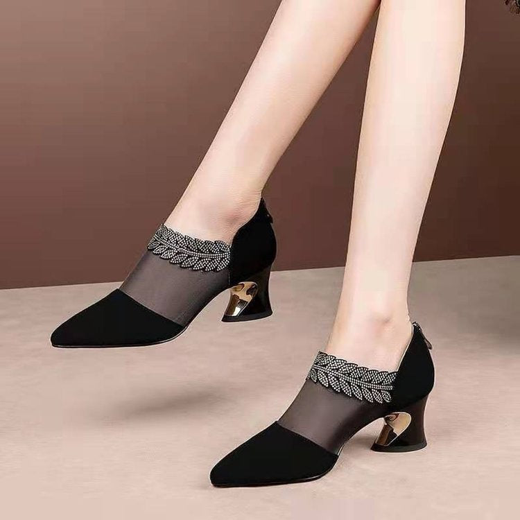 Tacones altos calados