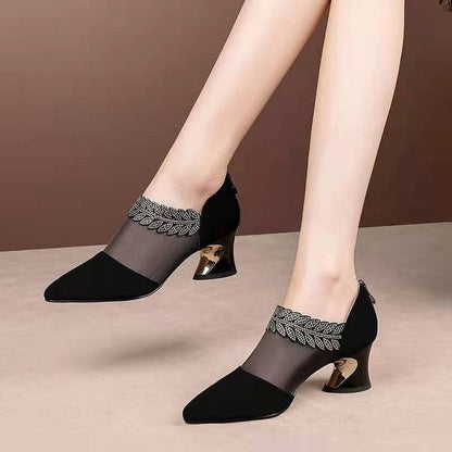 Tacones altos calados
