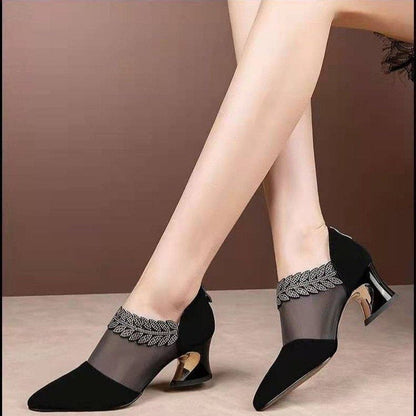 Tacones altos calados