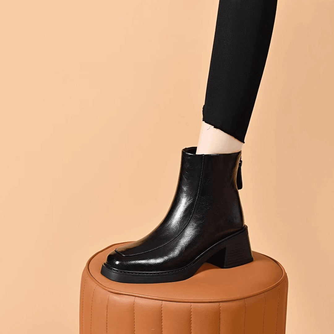 Botas militares elegantes para mujer
