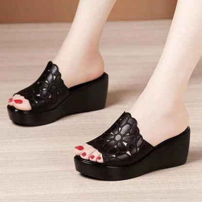 Sandalias de plataforma estampadas con puntera abierta