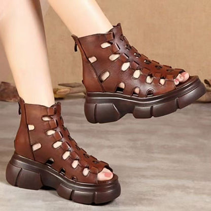 Con botas Martin para mujer