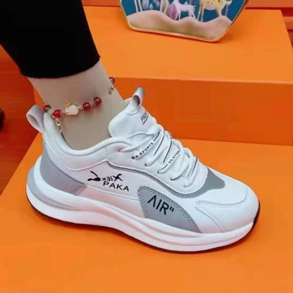 Nuevas zapatillas de piel