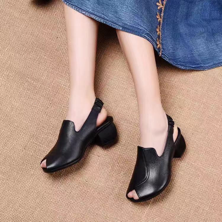 Zapatos de tacón de cuña con punta abierta