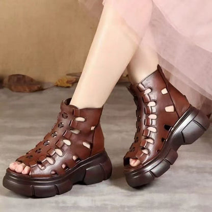 Con botas Martin para mujer