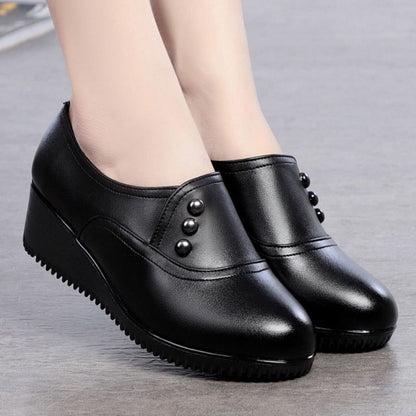 Zapatos de plataforma de cuero estilo británico, modelo 2025.