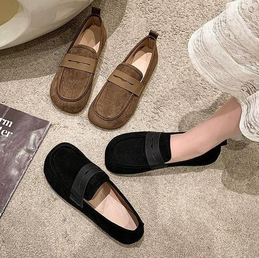 Zapatos planos de mujer con textura esmerilada 2025