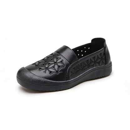 Zapatos planos calados y cómodos