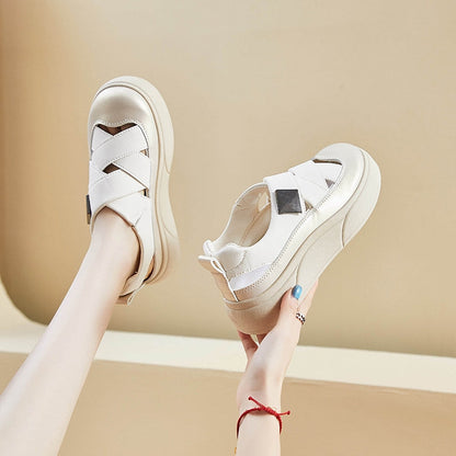 Zapatos de plataforma de piel transpirable que aumentan la estatura.