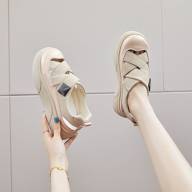 Zapatos de plataforma de piel transpirable que aumentan la estatura.