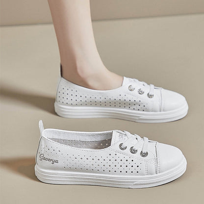 Zapatos blancos huecos de cuero genuino
