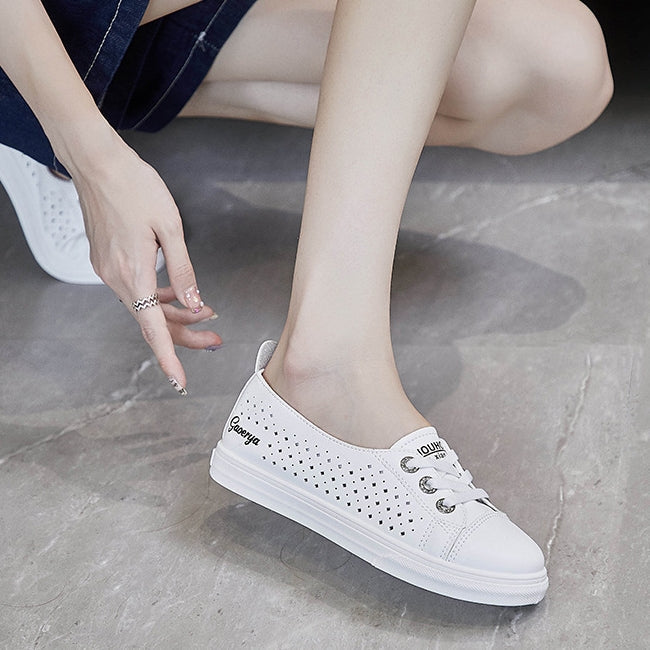 Zapatos blancos huecos de cuero genuino