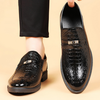 Zapatos de negocios de piel con estampado de cocodrilo