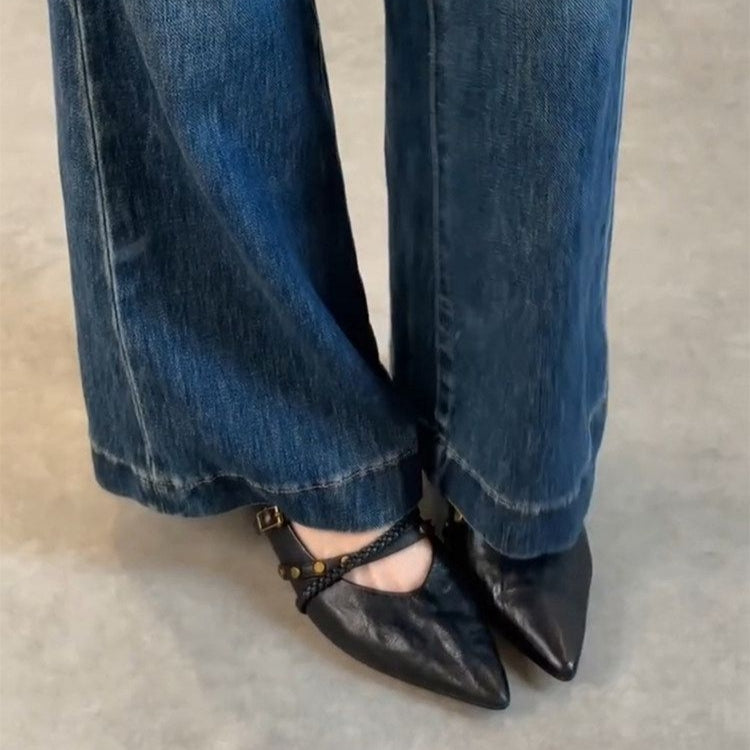 Zapatos planos con hebilla y punta afilada