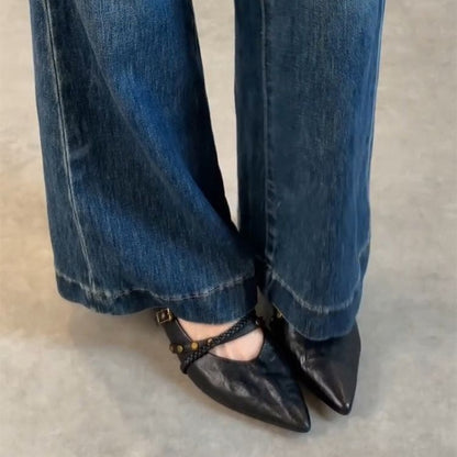 Zapatos planos con hebilla y punta afilada