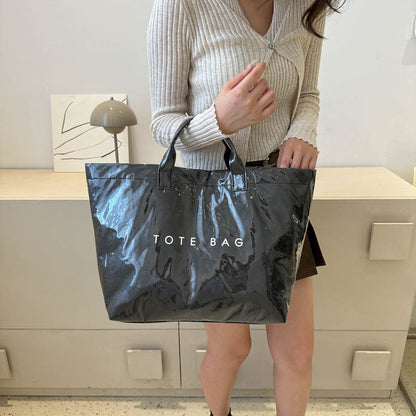 Bolso tote de gran capacidad en color liso para mujer, bolsa de mano de PVC transparente impermeable y de moda