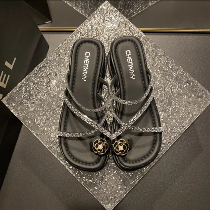 Nuevas sandalias de diamantes 2025