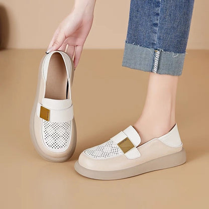 Zapatos planos informales cómodos con diseño calado.