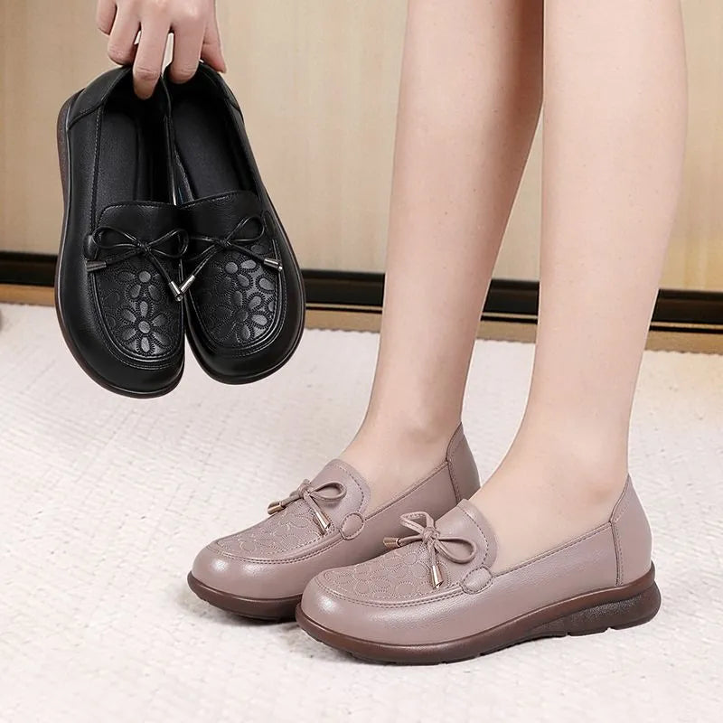Zapatos loafer bordados corte bajo