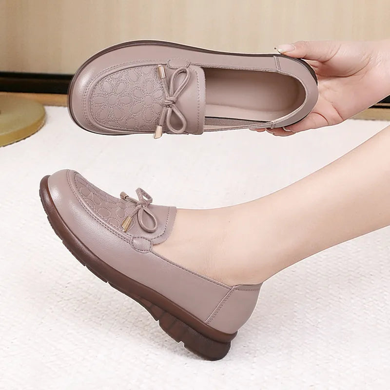 Zapatos loafer bordados corte bajo