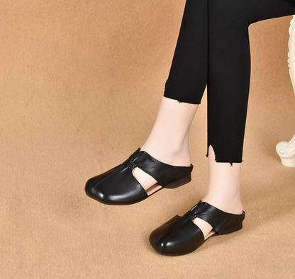 Nuevas pantuflas cerradas de suela blanda.