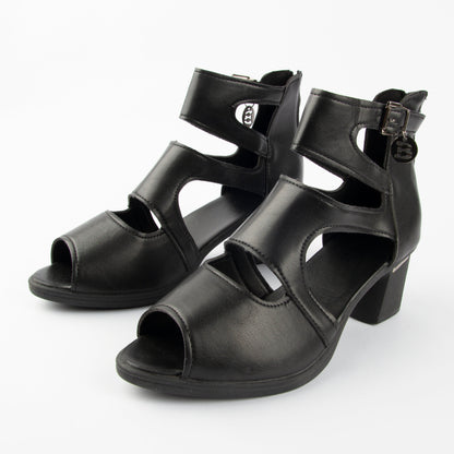 Zapatos de tacón alto romanos de piel suave con diseño de punta abierta.