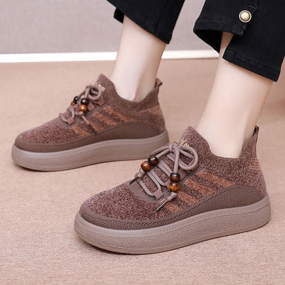 Zapatos de suela gruesa y forrados de vellón