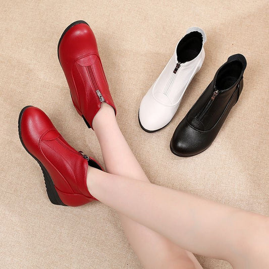 Botas de cuero cálidas con suela gruesa.