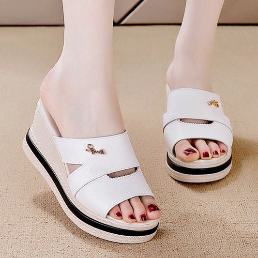 Zapatillas huecas de suela gruesa