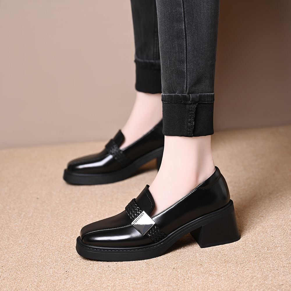 Zapatos retro de piel con tacón grueso y punta cuadrada