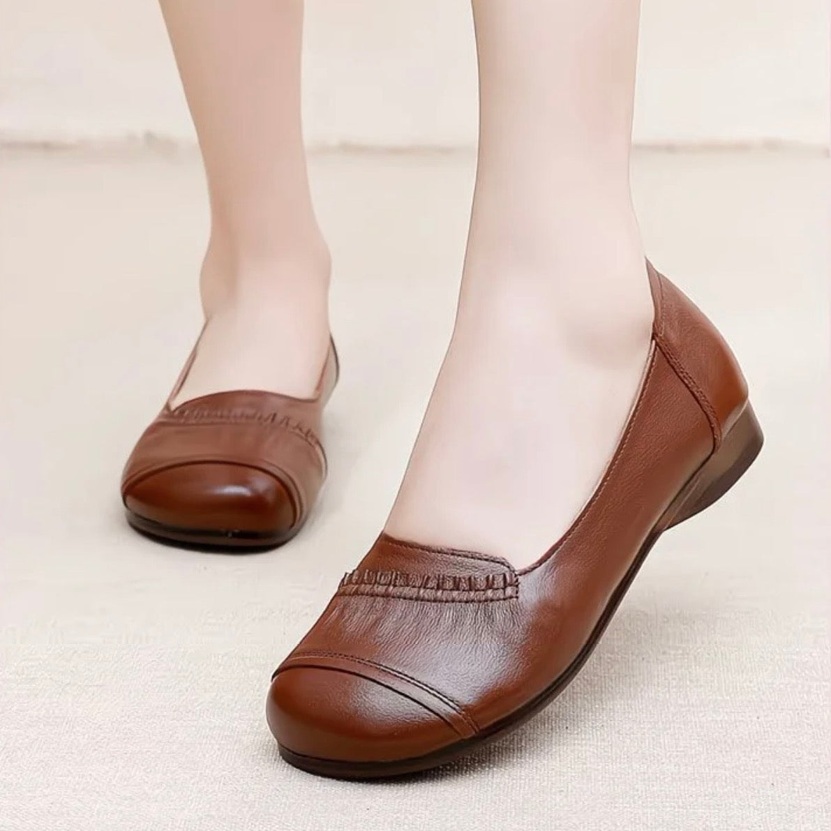 Zapatos planos ligeros de piel suave