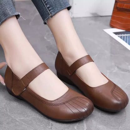 Zapatos de cuero con suela blanda y velcro