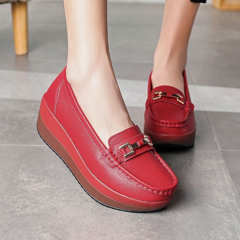 Zapatos suaves de cuero genuino con suela gruesa