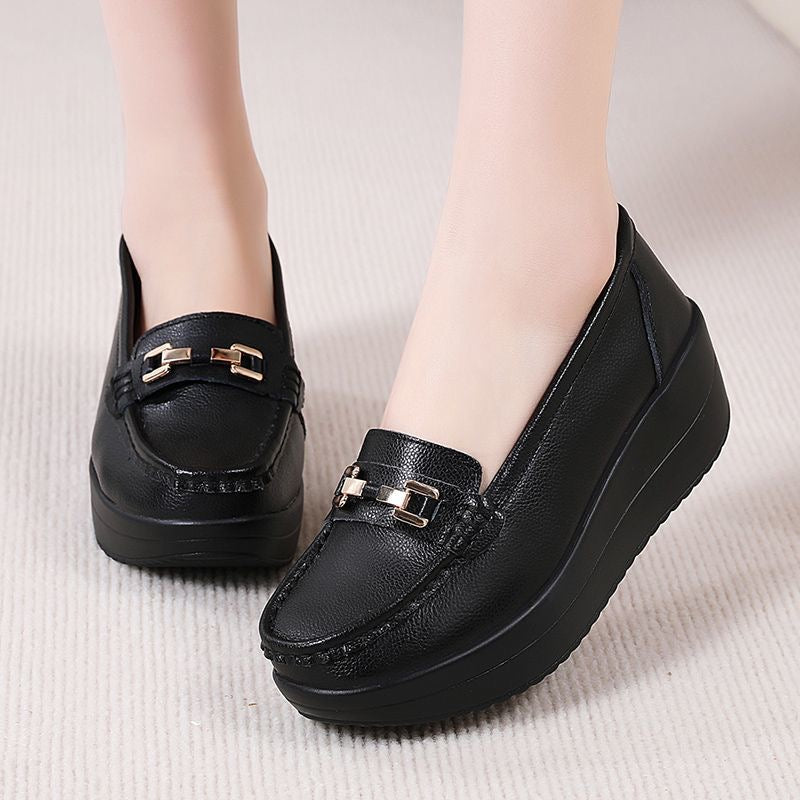 Zapatos suaves de cuero genuino con suela gruesa