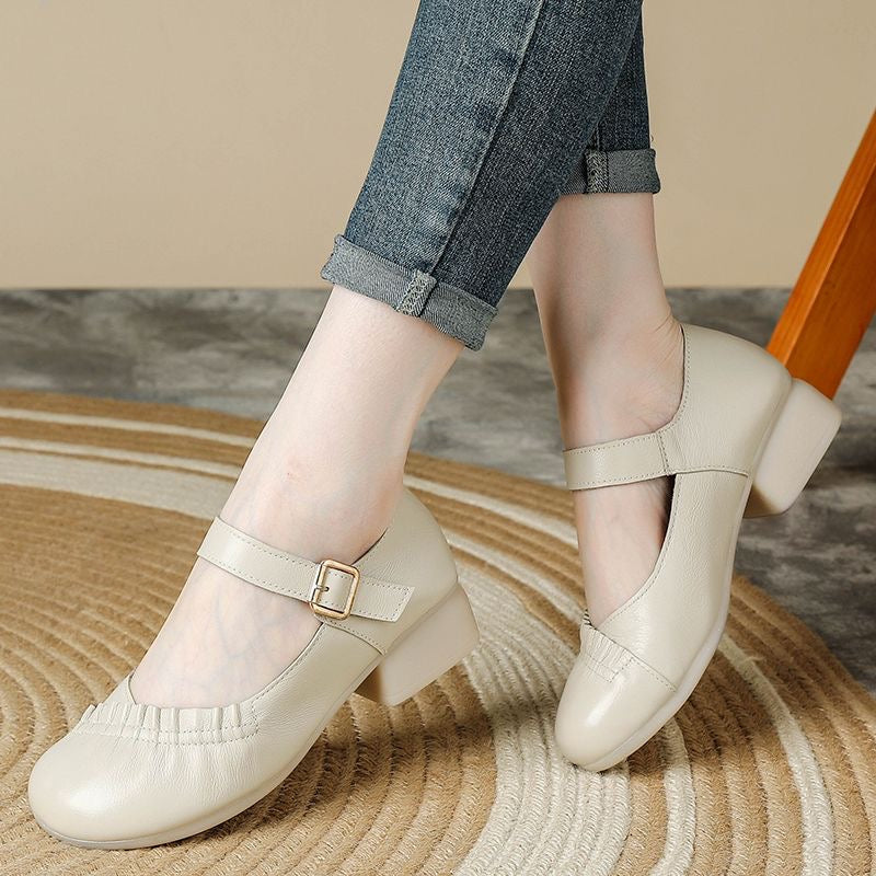 Zapatos de piel de tacón medio con suela blanda
