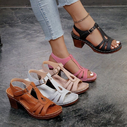 Sandalias de tiras con tacón grueso