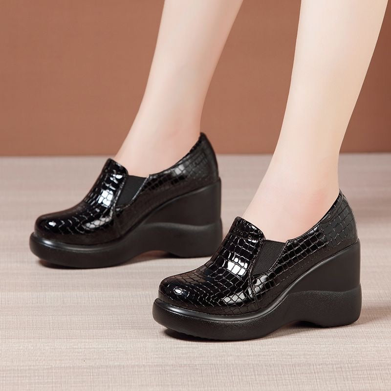 Zapatos de piel cómodos con tacón de cuña y punta redonda