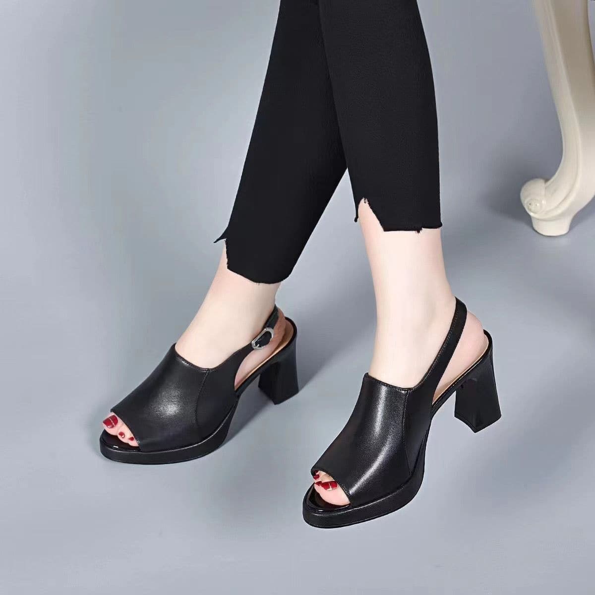Zapatos de tacón alto cómodos de piel auténtica para mujer.